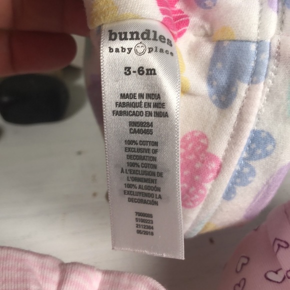 Newborn Infant Hats Bundles Baby Place Set of 3 Beanie Style Baby Hats NWOT - Picture 8 of 13